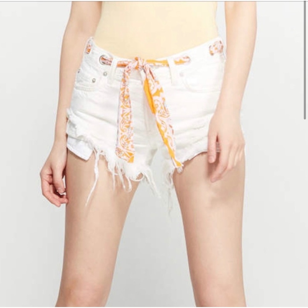Free People We The Free White Denim Cutoff Shorts Scarf Belt Distressed 24